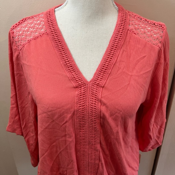 💥2/$15 NWT JohnPaulRichard stitch fix coral tie front lace insert top small - Picture 3 of 13
